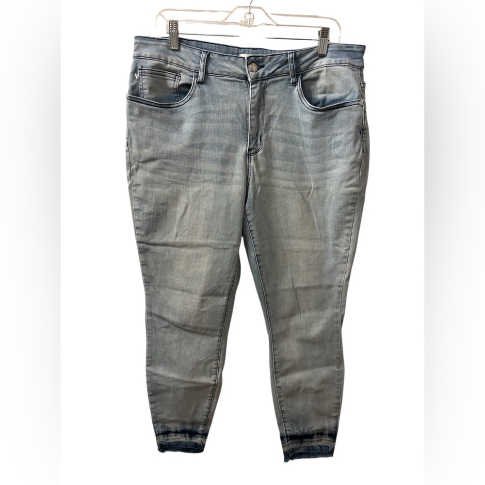 Judy Blue Jeans Womens 16W Skinny Fit Light Wash Distressed Ankles Stretch